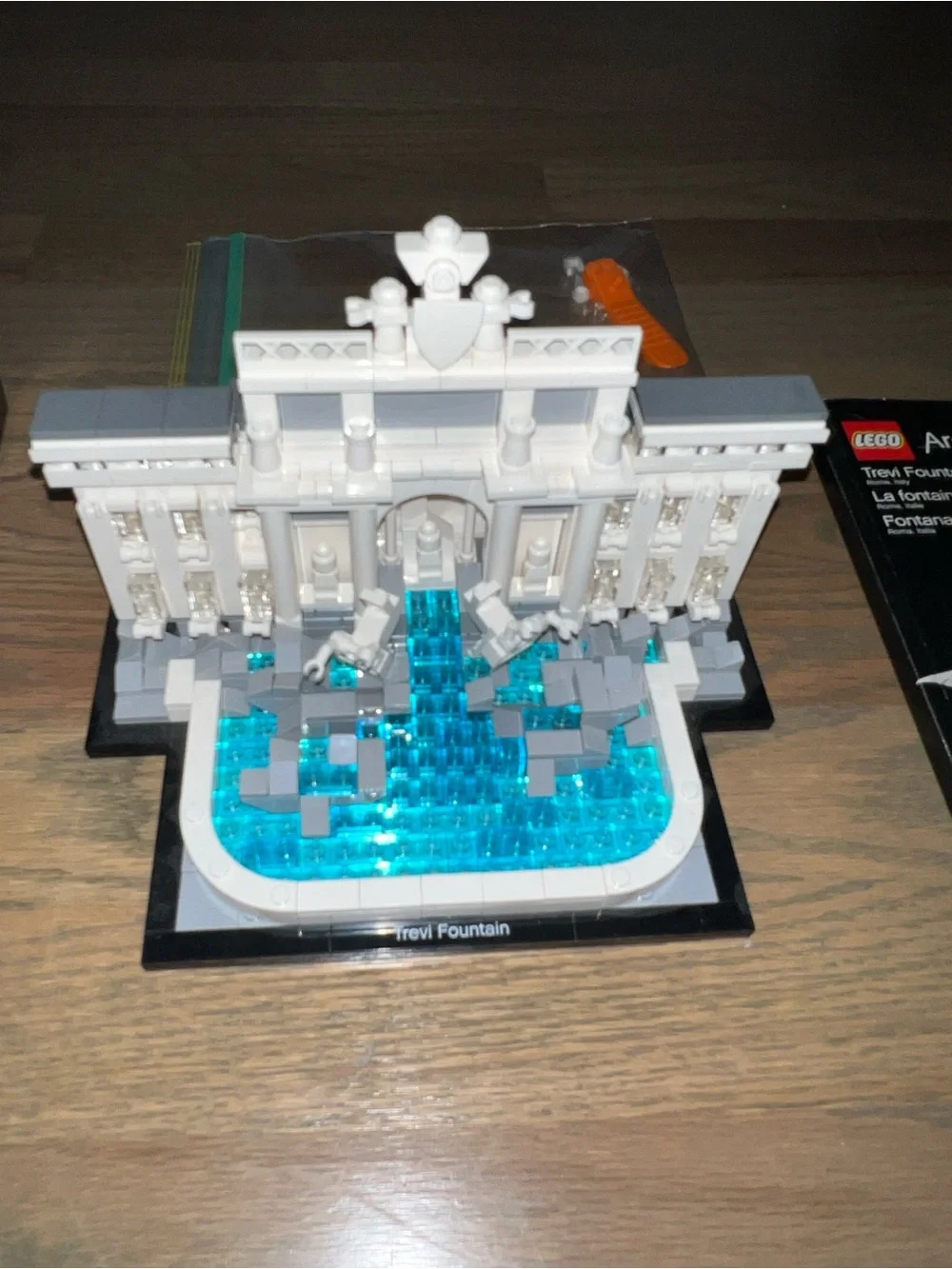 LEGO ARCHITECTURE: Trevi Fountain (21020)